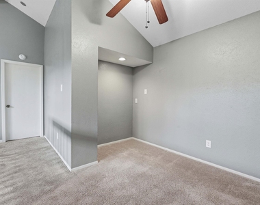 1748 Ohlen Rd - Photo Thumbnail 10