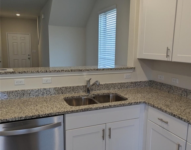 98 Pacific Loon St - Photo Thumbnail 4