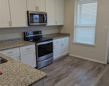 98 Pacific Loon St - Photo Thumbnail 29