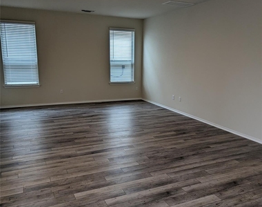 98 Pacific Loon St - Photo Thumbnail 7