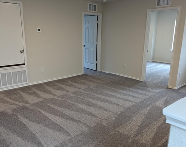 98 Pacific Loon St - Photo Thumbnail 12