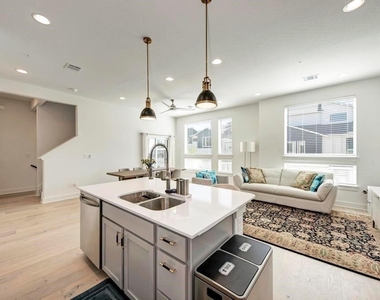 2050 Lohmans Spur Rd - Photo Thumbnail 5