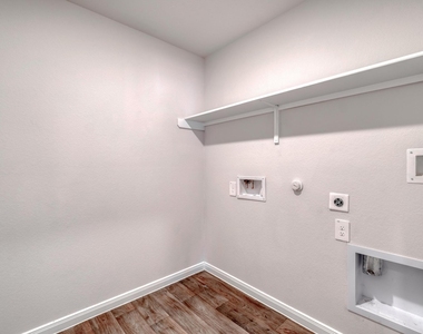 109 Bethpage Dr - Photo Thumbnail 25