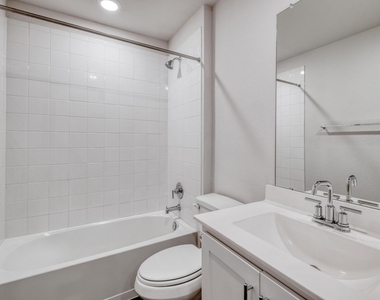 109 Bethpage Dr - Photo Thumbnail 24