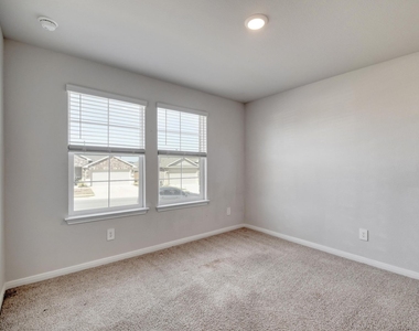 109 Bethpage Dr - Photo Thumbnail 21
