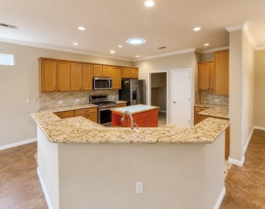 103 Harness Ln - Photo Thumbnail 9