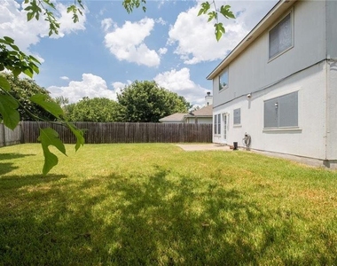 1709 Royal Ascot Dr S - Photo Thumbnail 24