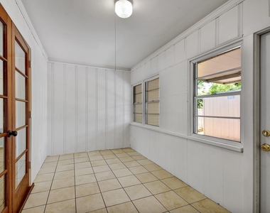 430 Beryl Dr - Photo Thumbnail 7