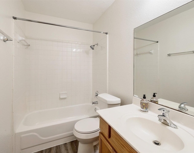 9724 Copper Creek Dr - Photo Thumbnail 20