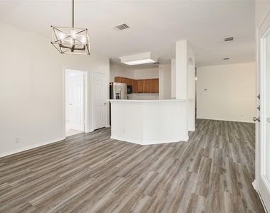 9724 Copper Creek Dr - Photo Thumbnail 8