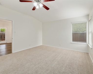 9724 Copper Creek Dr - Photo Thumbnail 14
