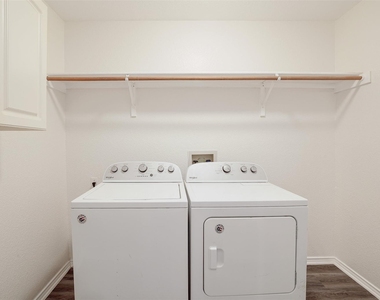 9724 Copper Creek Dr - Photo Thumbnail 21