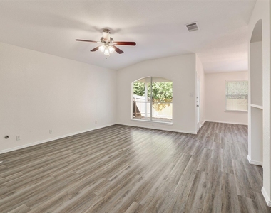 9724 Copper Creek Dr - Photo Thumbnail 2
