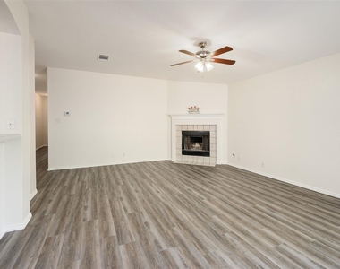 9724 Copper Creek Dr - Photo Thumbnail 3