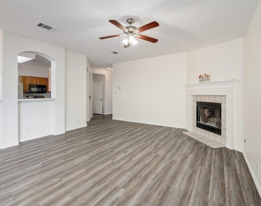 9724 Copper Creek Dr - Photo Thumbnail 4