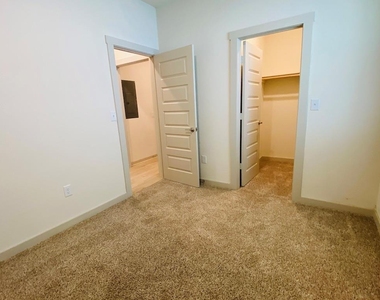10917 Tildon Ave - Photo Thumbnail 24