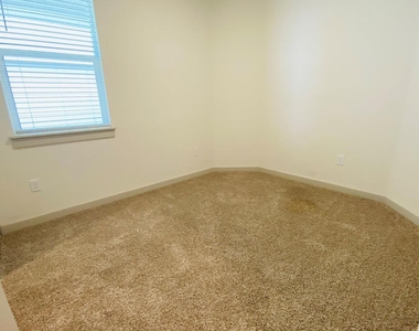 10917 Tildon Ave - Photo Thumbnail 22