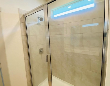 10917 Tildon Ave - Photo Thumbnail 21