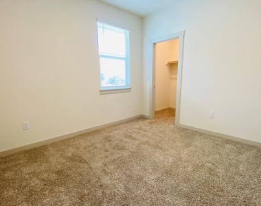 10917 Tildon Ave - Photo Thumbnail 18