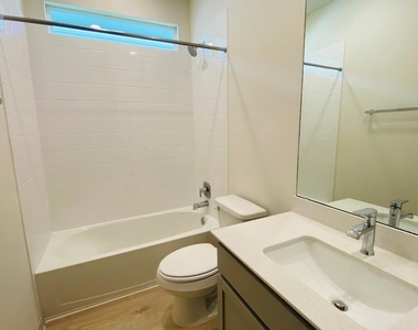 10917 Tildon Ave - Photo Thumbnail 16