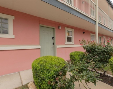 1422 Collier St - Photo Thumbnail 9