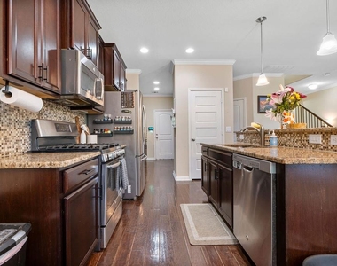 13400 Briarwick Dr - Photo Thumbnail 10