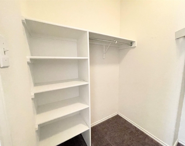 213 Connor Elkins Dr - Photo Thumbnail 11