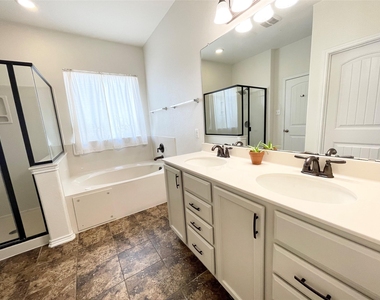 213 Connor Elkins Dr - Photo Thumbnail 10