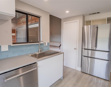 8200 Neely Dr - Photo Thumbnail 6