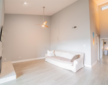 8200 Neely Dr - Photo Thumbnail 3