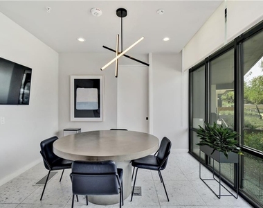 800 Embassy Dr - Photo Thumbnail 17