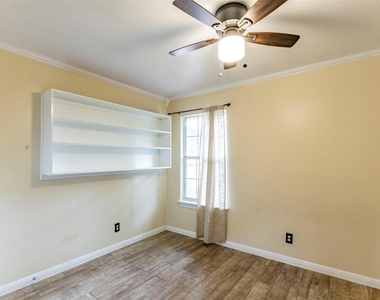 2520 Bitter Creek Dr - Photo Thumbnail 14