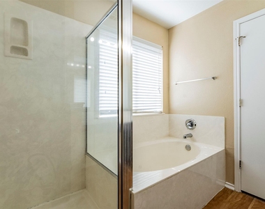 207 Mitchell Dr - Photo Thumbnail 14