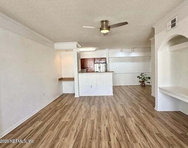 8550 Touchton Road - Photo Thumbnail 6
