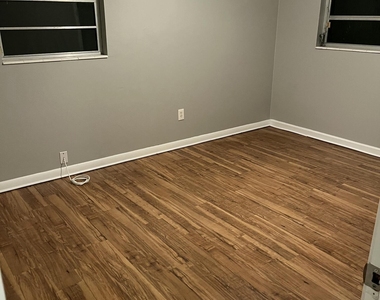127 Crestwood Avenue - Photo Thumbnail 9