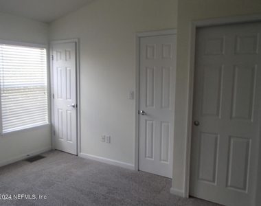 8125 Summergate Court - Photo Thumbnail 11