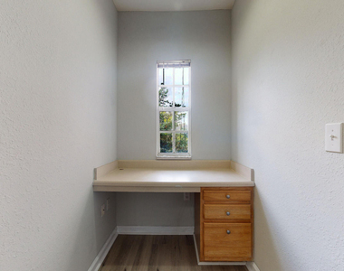10075 Gate Parkway N - Photo Thumbnail 35