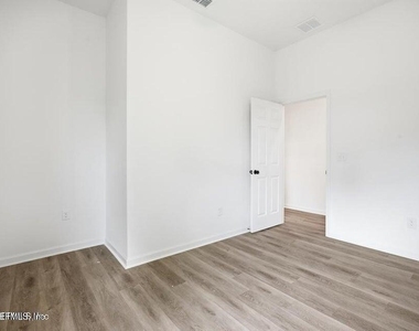 12164 Lyons Street - Photo Thumbnail 16