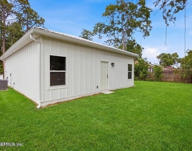 12164 Lyons Street - Photo Thumbnail 18