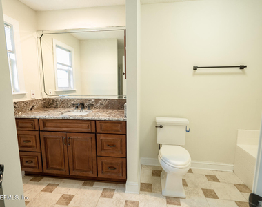 10355 Shelby Creek Road S - Photo Thumbnail 12
