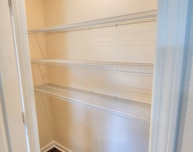 121 Aveiro Way - Photo Thumbnail 12