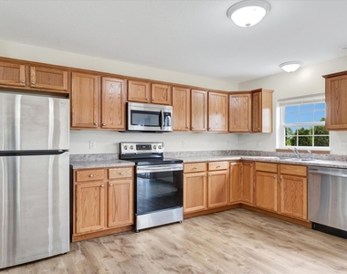 3315 Boulder Ridge Drive - Photo Thumbnail 2
