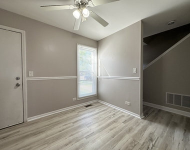 2543 Prairieview Lane S - Photo Thumbnail 6