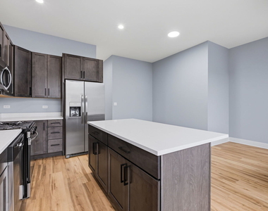1544 S Sawyer Avenue - Photo Thumbnail 5