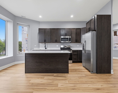 1544 S Sawyer Avenue - Photo Thumbnail 2