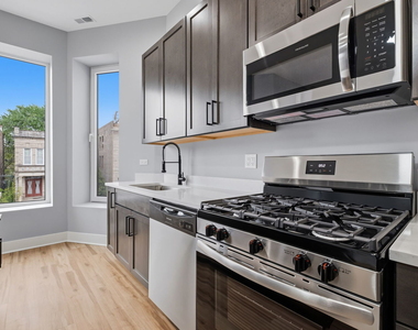 1544 S Sawyer Avenue - Photo Thumbnail 3