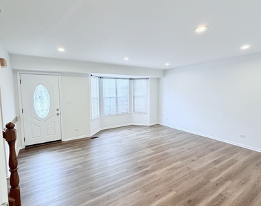 1120 Keswick Lane - Photo Thumbnail 5