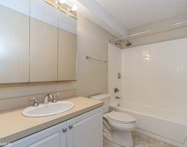 10 E Ontario Street - Photo Thumbnail 9
