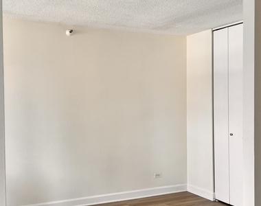 10 E Ontario Street - Photo Thumbnail 5