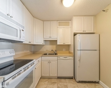 10 E Ontario Street - Photo Thumbnail 7